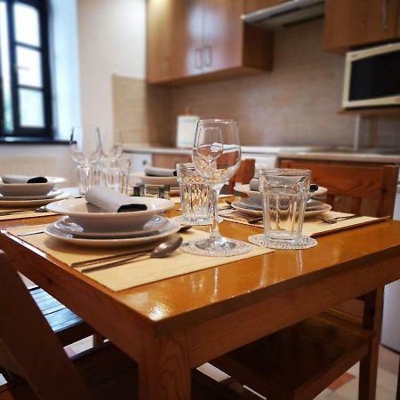 Appartamento Pécs sétaló utcájában 6 személyes 3 szobás lakás Esterno foto