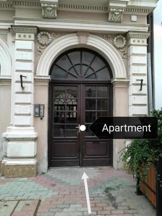 Appartamento Pécs sétaló utcájában 6 személyes 3 szobás lakás Esterno foto